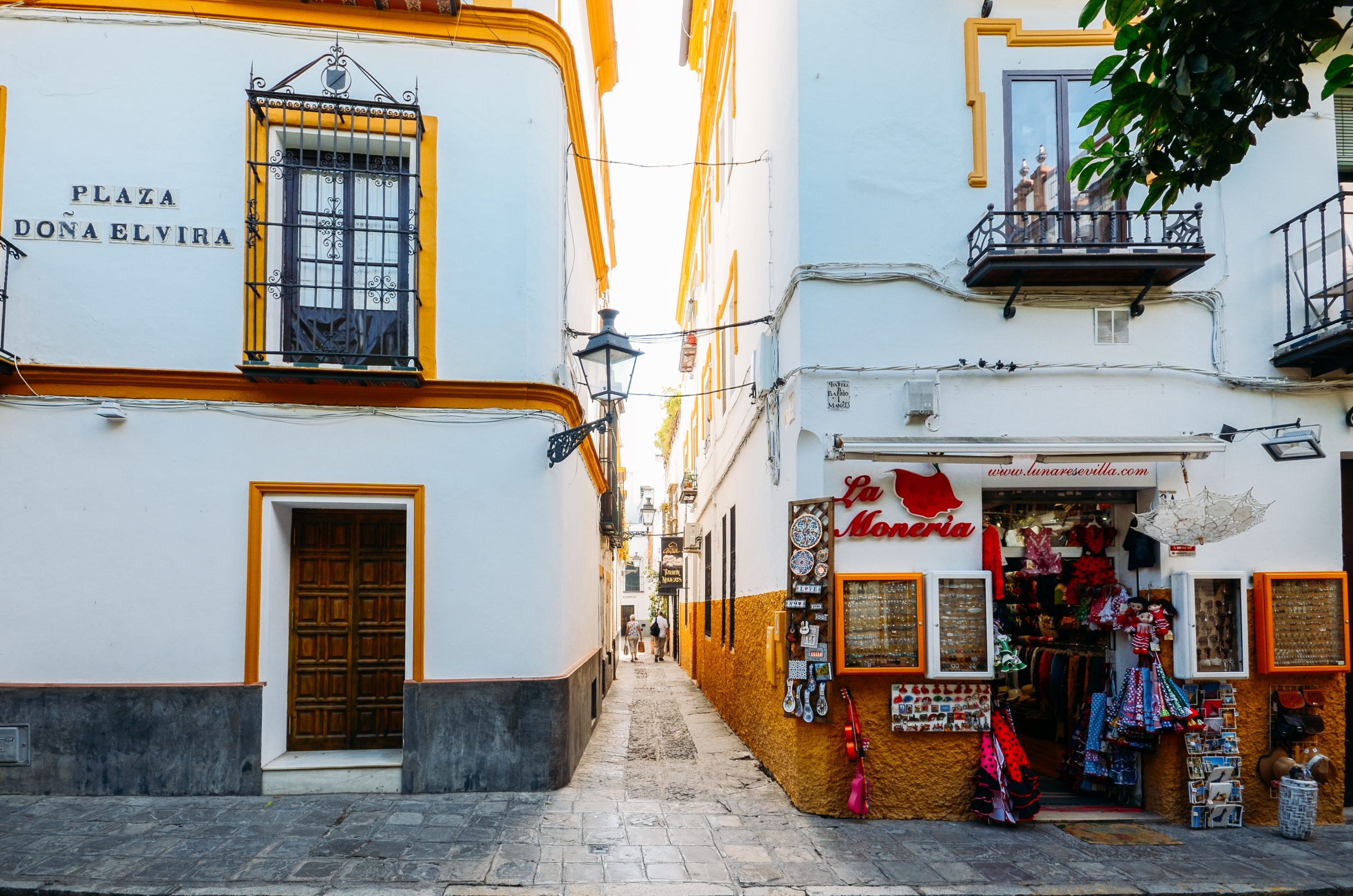 Seville,,Spain,-,Sept,10,,2019:,Tourists,And,Souvenir,Shop